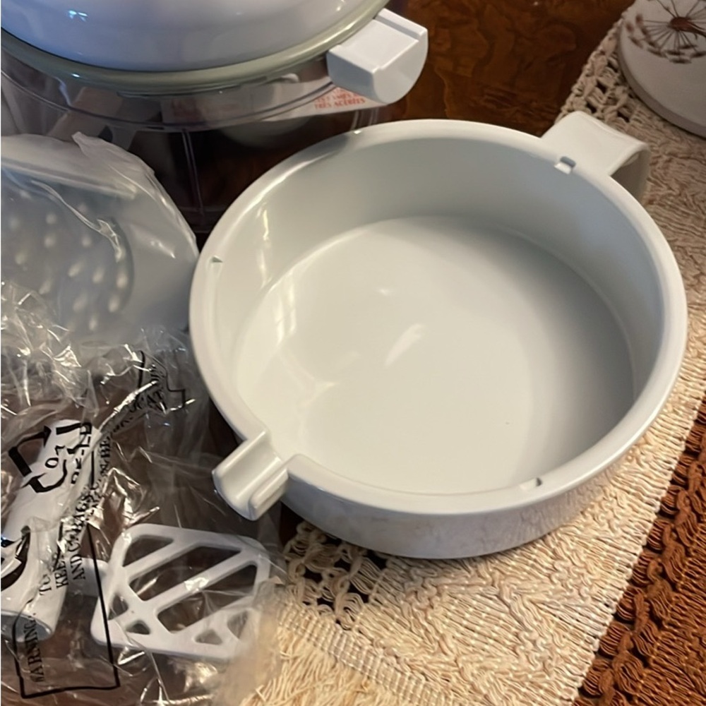 White Kitchen Tools Set for Efficient Cooking - Picture 5 of 7